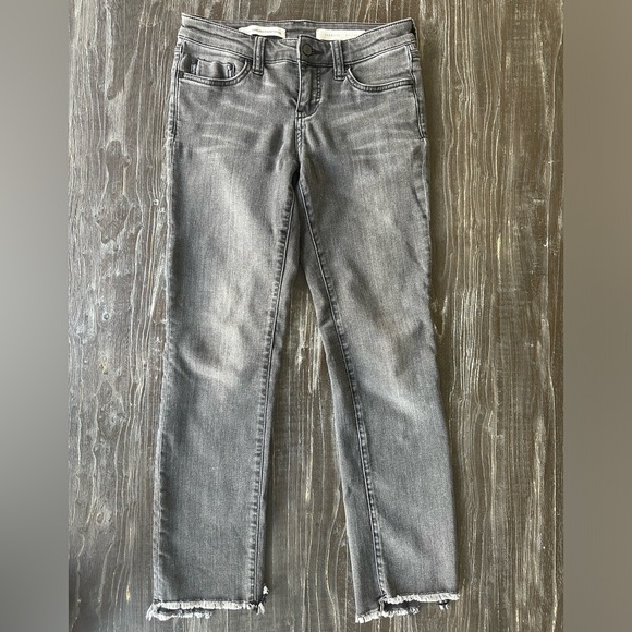 Pilcro Parallel mid-rise ankle fringe jeans, gray wash, size 26W - Picture 1 of 6